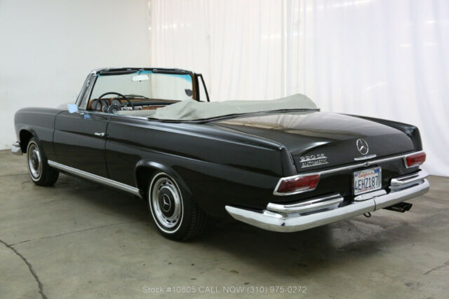 1963 Black Mercedes-Benz 220SE