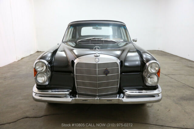 1963 Black Mercedes-Benz 220SE