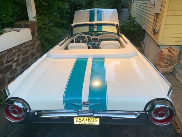 1963 Ford Thunderbird