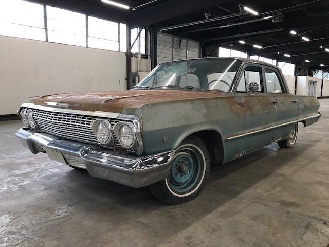 1963 Blue Chevrolet Bel Air/150/210 Sedan
