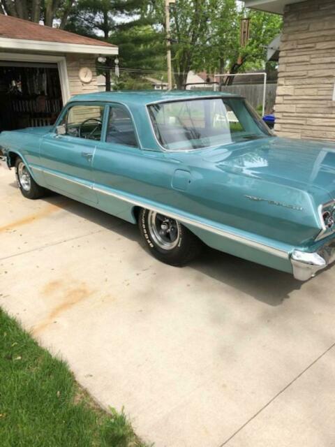 1963 Turquise Chevrolet Bel Air/150/210 Coupe