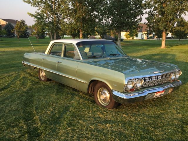 1966 Teal Chevrolet Bel Air/150/210 Sedan