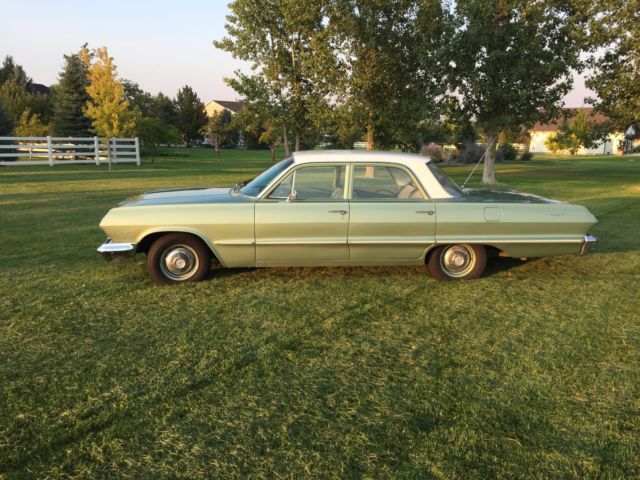 1966 Teal Chevrolet Bel Air/150/210 Sedan