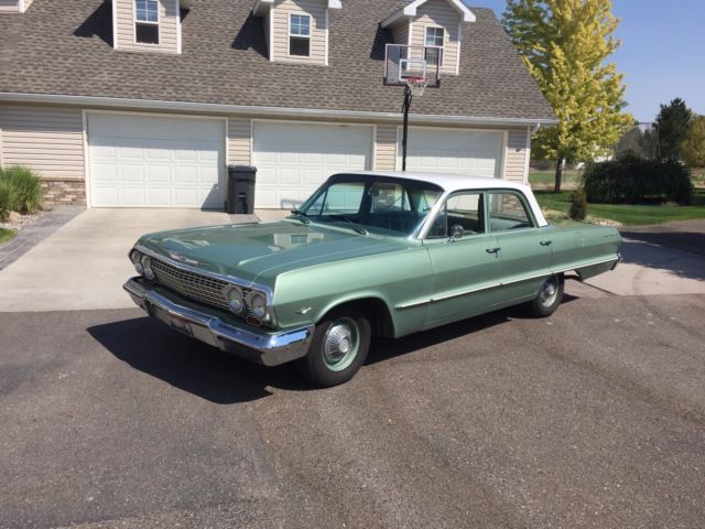 1966 Teal Chevrolet Bel Air/150/210 Sedan