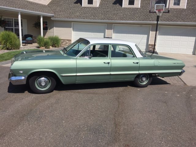 1966 Teal Chevrolet Bel Air/150/210 Sedan