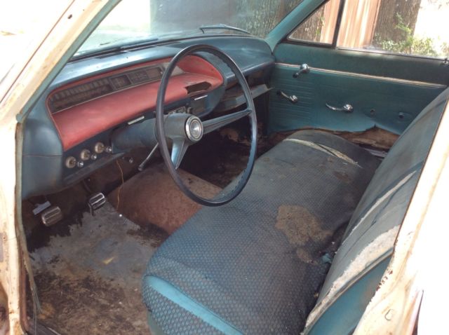 1963 White Chevrolet Impala 4dr sedan