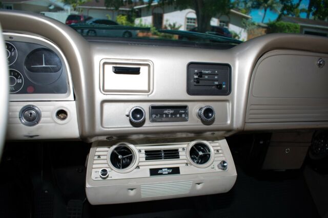 1963 Green Chevrolet C-10 Long bed