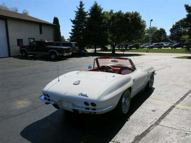 1963 White Chevrolet Corvette Convertible
