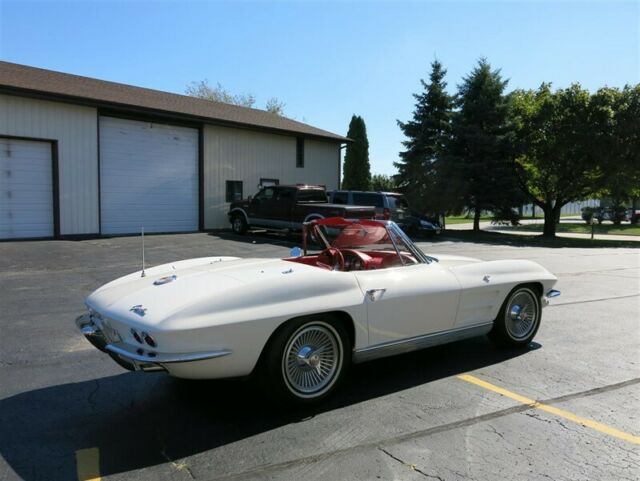 1963 White Chevrolet Corvette Convertible