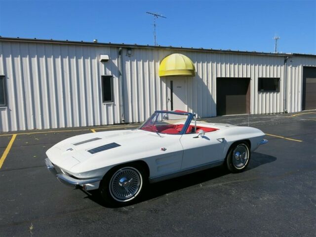 1963 White Chevrolet Corvette Convertible