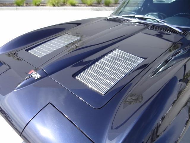 1963 Blue Chevrolet Corvette --