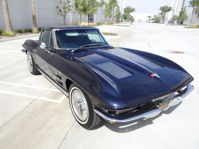 1963 Blue Chevrolet Corvette --