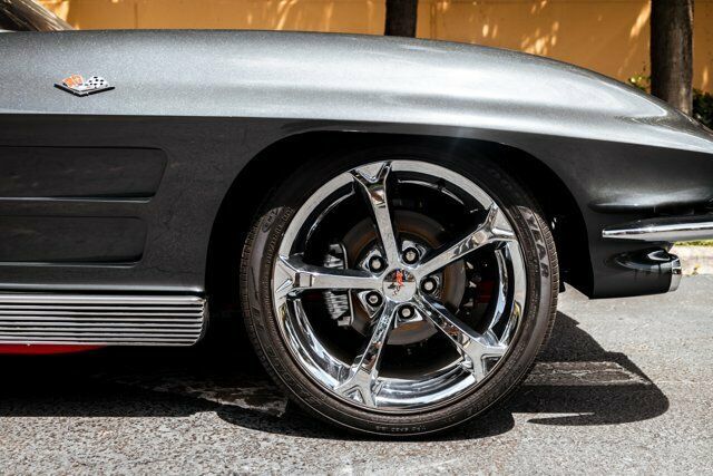 1963 Gray Chevrolet Corvette --