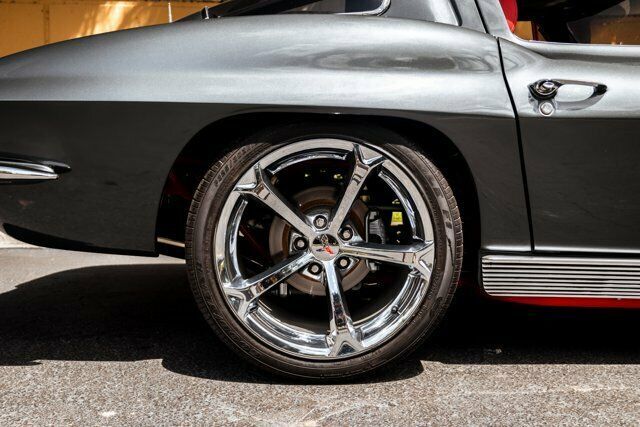 1963 Gray Chevrolet Corvette --