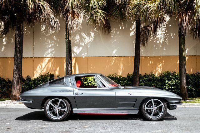1963 Gray Chevrolet Corvette --
