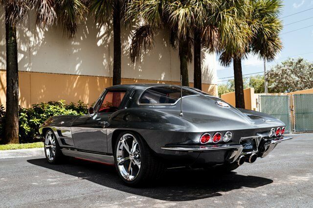 1963 Gray Chevrolet Corvette --