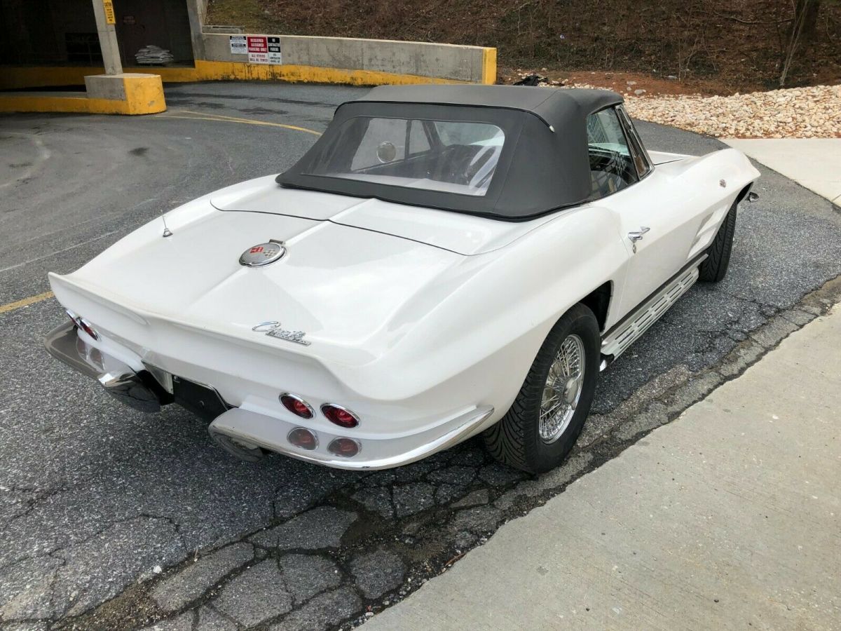1963 White Chevrolet Corvette Convertible