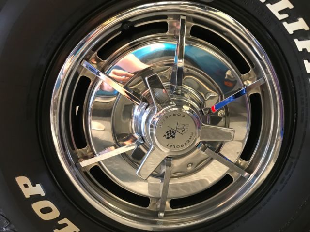1963 White Chevrolet Corvette Convertible