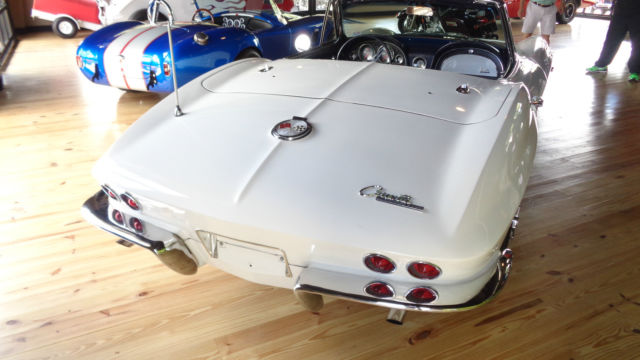1963 White Chevrolet Corvette Convertible