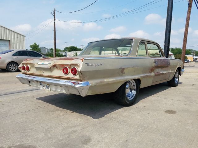 1963 Gold Chevrolet Bel Air/150/210 Sedan