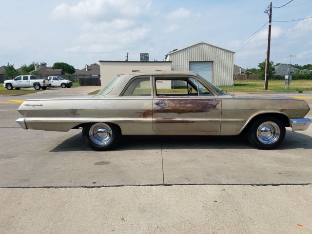 1963 Gold Chevrolet Bel Air/150/210 Sedan