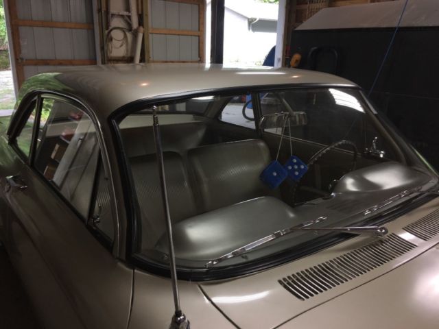 1963 CHAMPAGNE Chevrolet Corvair Coupe