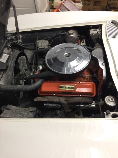 1963 White Chevrolet Corvette Coupe