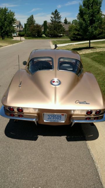 1963 Saddle tan Chevrolet Corvette Coupe