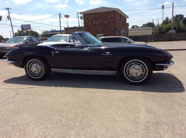 19630000 Black Chevrolet Corvette Convertible