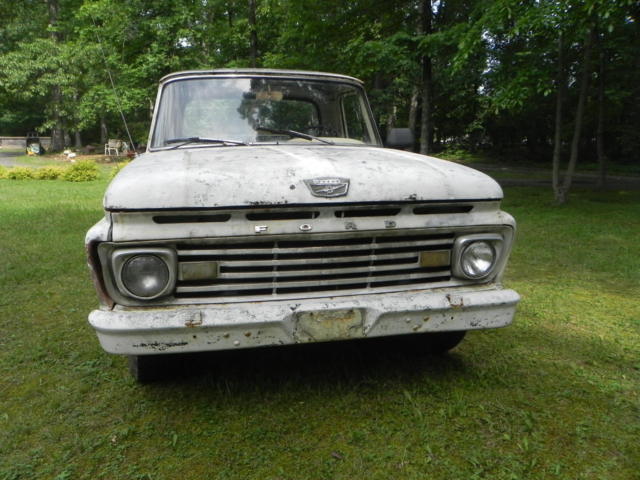 1963 White Ford F-250
