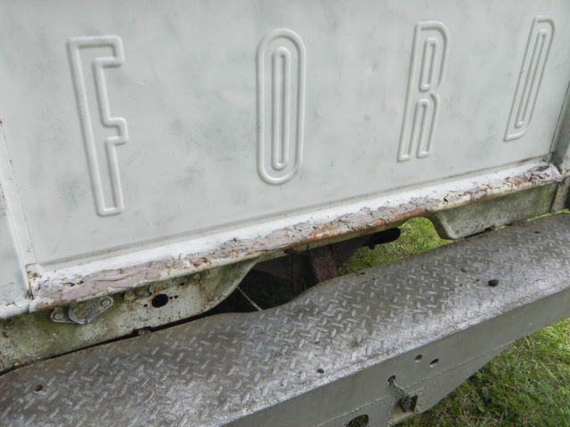 1963 White Ford F-250