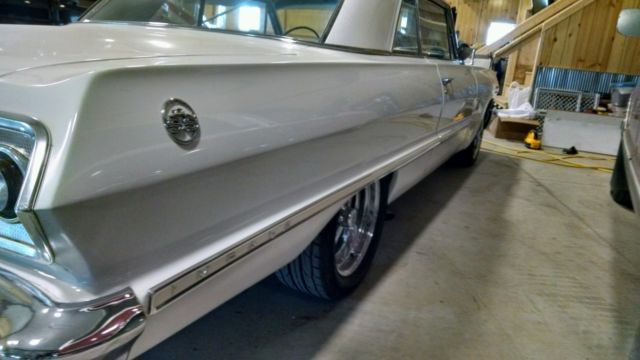 1963 White Chevrolet Impala Coupe