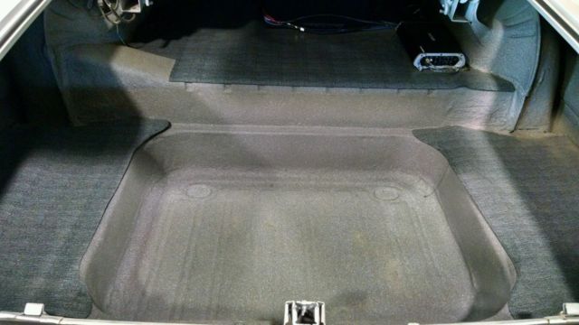 1963 White Chevrolet Impala Coupe