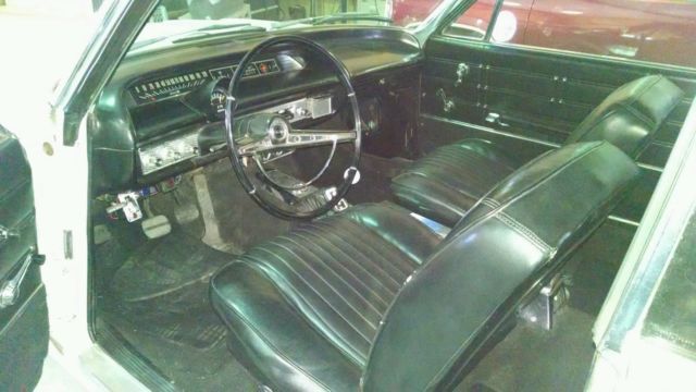 1963 White Chevrolet Impala Coupe