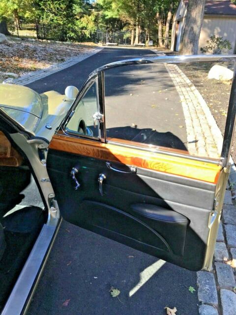 1963 Gold Jaguar Mk 2 3.8 Sedan