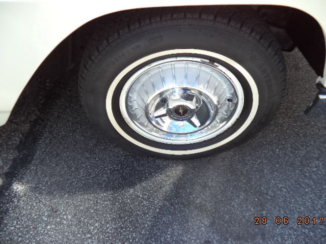 1963 White Ford Thunderbird Coupe