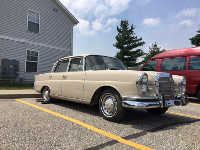 1963 Mercedes-Benz 200-Series