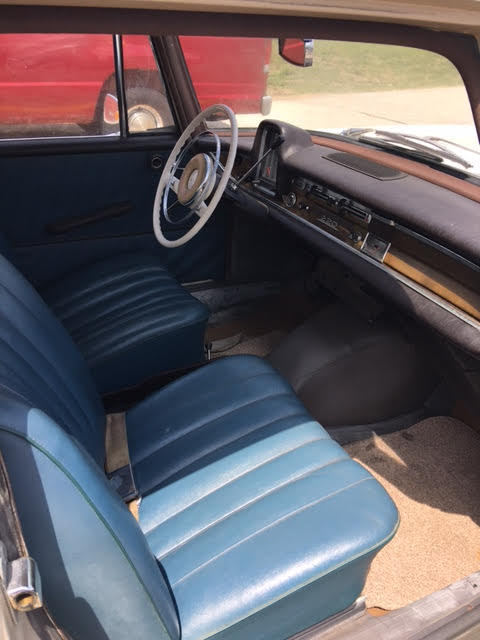 1963 Mercedes-Benz 200-Series