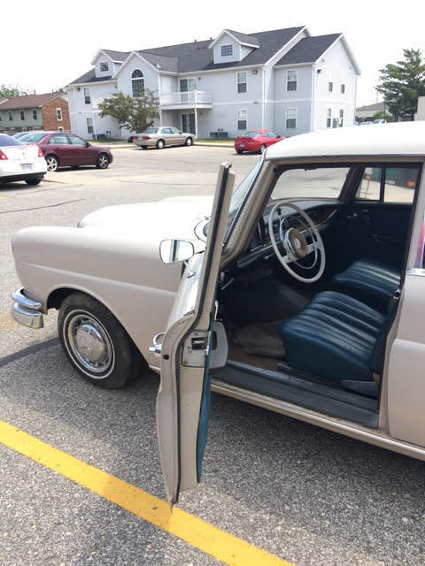 1963 Mercedes-Benz 200-Series