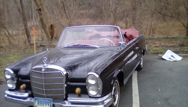 1963 Brown Mercedes-Benz 200-Series Convertible