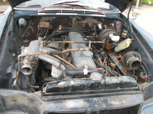 1963 Blue Mercedes-Benz 200-Series Coupe