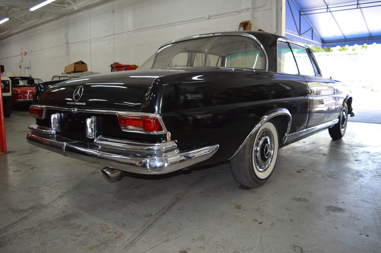 1963 Black Mercedes-Benz 200-Series Coupe