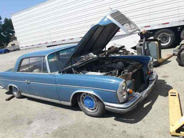 1963 Blue Mercedes-Benz 300-Series Coupe