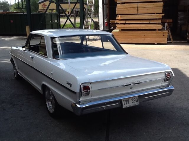 1963 White Chevrolet Nova Coupe