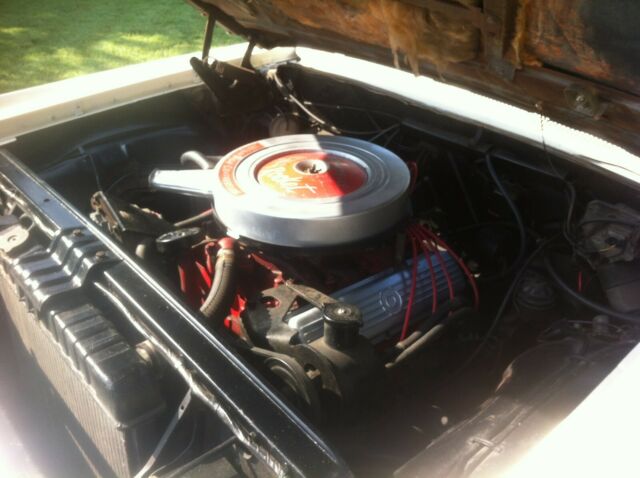 1963 off white / cream Oldsmobile Ninety-Eight Sedan