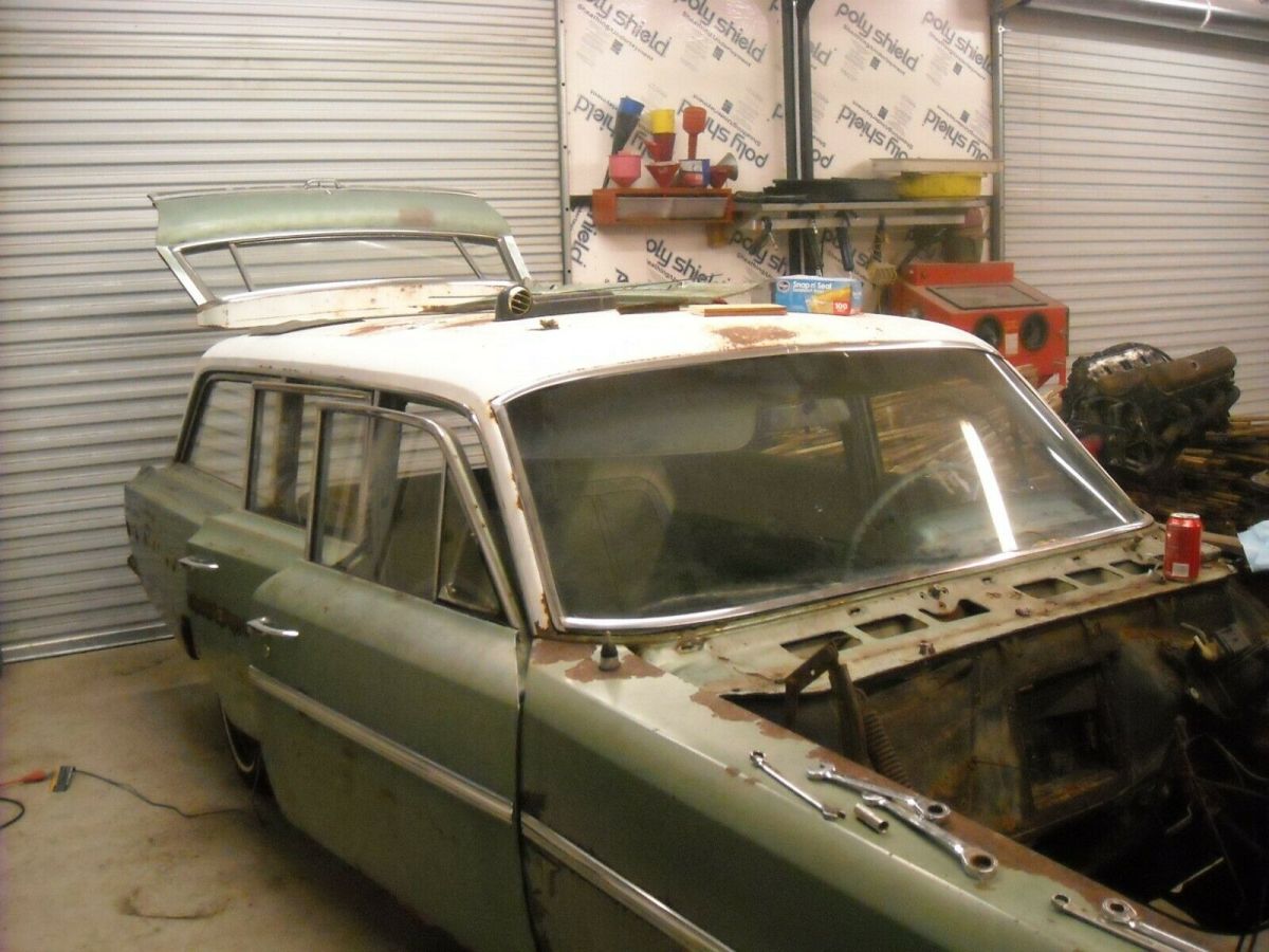 1963 Green Oldsmobile F85 Wagon