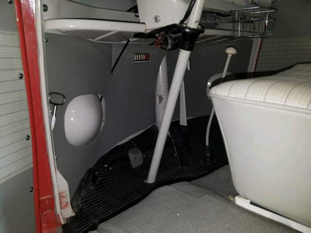 1963 Sealing Wax Red/ Cream Volkswagen Bus/Vanagon 23 Window Bus / Transporter