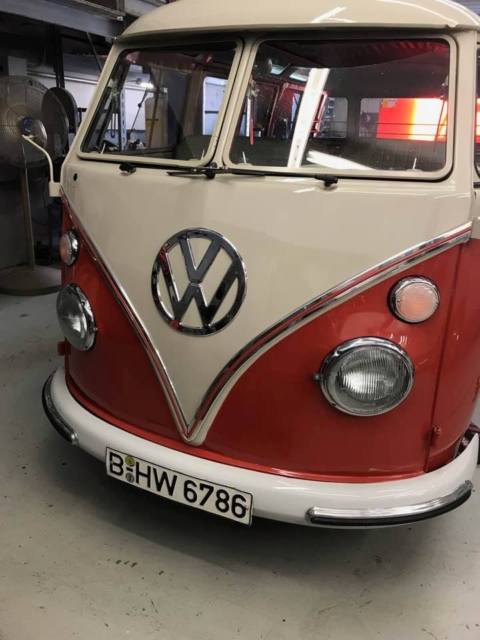 1963 Sealing Wax Red/ Cream Volkswagen Bus/Vanagon 23 Window Bus / Transporter
