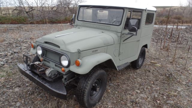 1963 Primer Toyota Land Cruiser SUV
