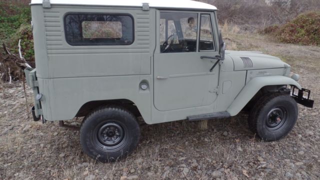 1963 Primer Toyota Land Cruiser SUV